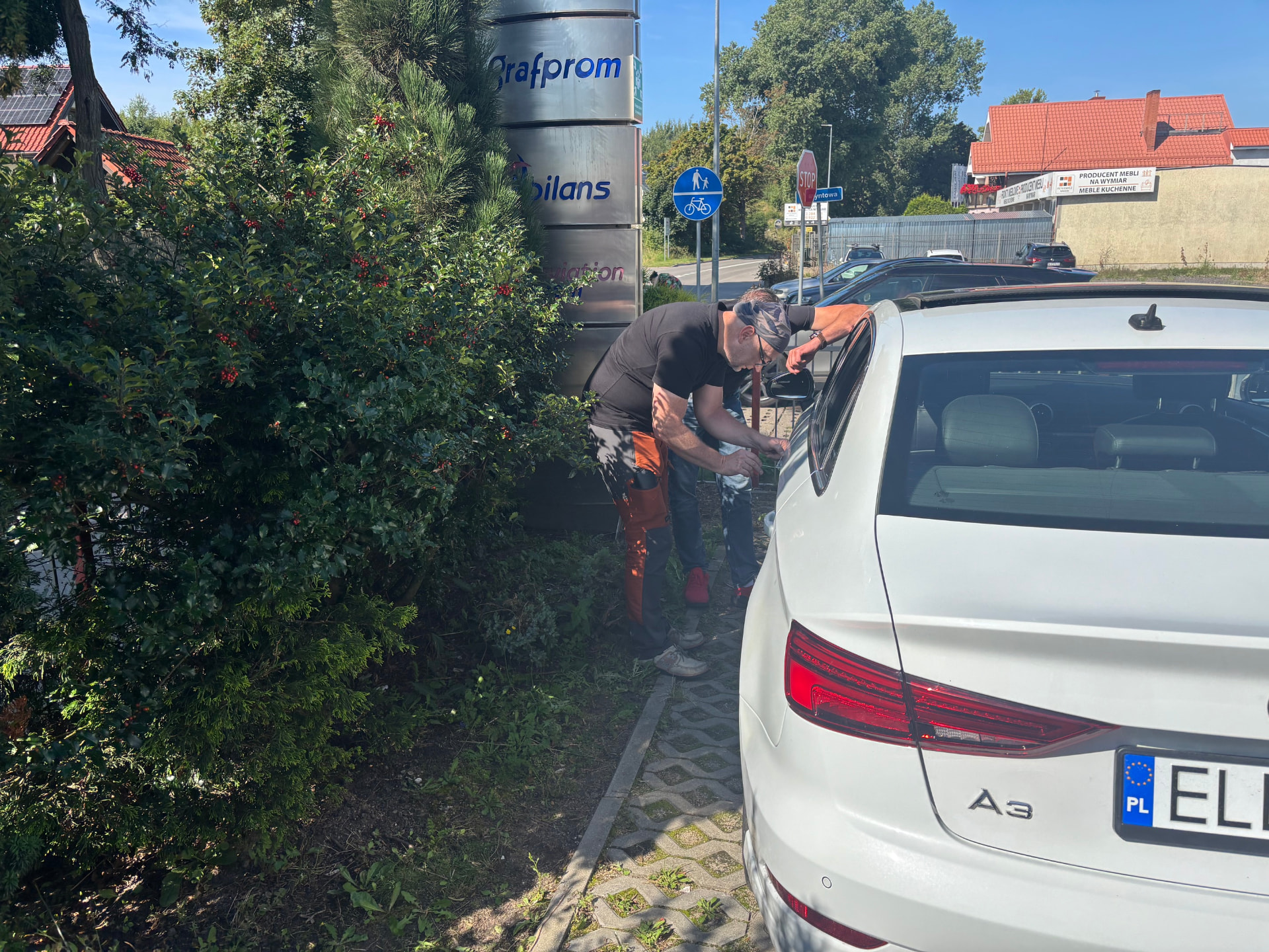 Awaryjne otwieranie samochodu Audi A3 podczas szkolenia TOMSAD – 21 sierpnia 2026